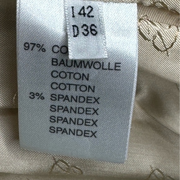 Blumarine Animal Print Coat - Elegance Meets Wild Style - Picture 6 of 8